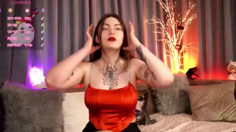 Snapshot of olivia_devis chatting on 03/06/25, 10:52 SaraConor online show from 03/06/25, 10:52