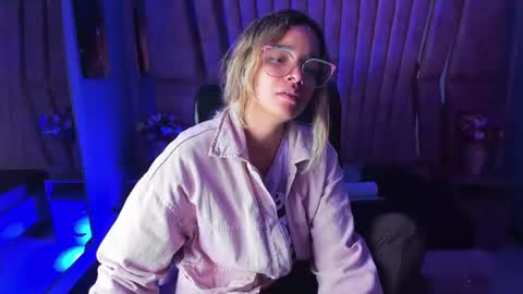  OLIVIA  online show from 01/20/25, 03:04