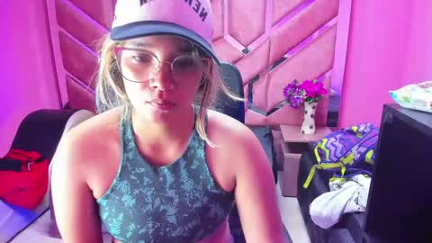  OLIVIA  online show from 01/30/25, 03:44