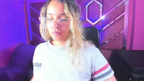  OLIVIA  online show from 02/19/25, 06:11