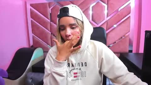  OLIVIA  online show from 03/02/25, 03:34