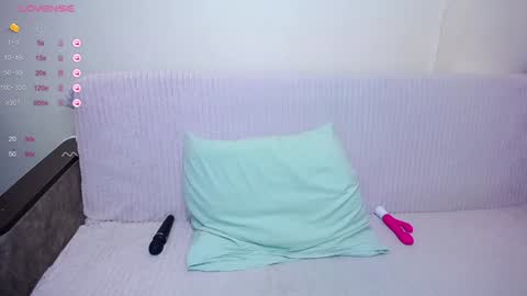 olivia_graceee online show from 12/03/24, 07:10