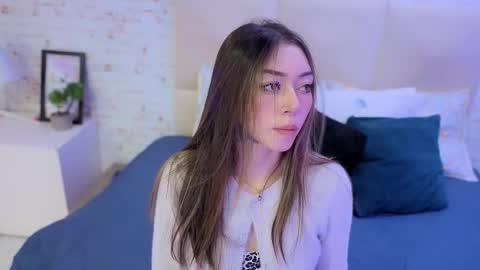 Snapshot of olivia_johansson chatting on 10/30/25, 05:42 olivia online show from 10/30/25, 05:42