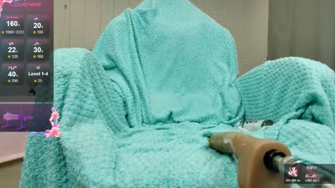 Olivia Hi guys Follow me  online show from 01/15/26, 12:37