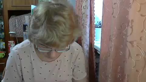 Olivia Mia online show from 04/01/26, 06:14