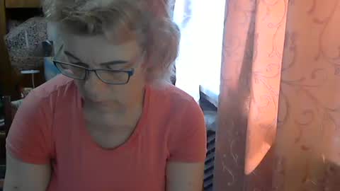 Olivia Mia online show from 05/21/26, 10:55