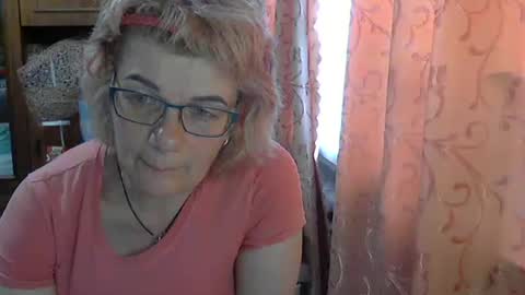 Olivia Mia online show from 05/27/26, 09:17