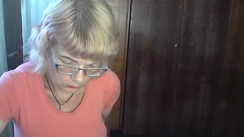 Olivia Mia online show from 07/26/26, 09:49