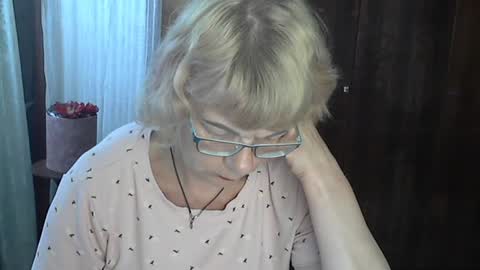 Olivia Mia online show from 07/28/26, 11:50
