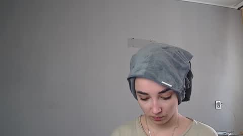 Olivia online show from 03/22/26, 11:46