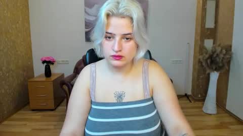 olivia_quinns online show from 12/03/25, 06:43