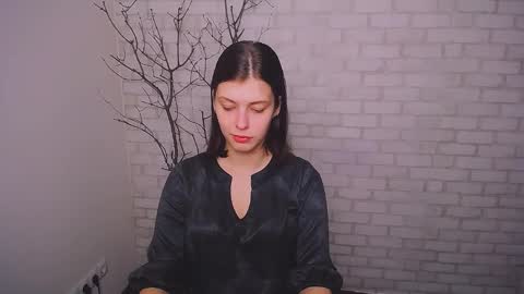 Olivia online show from 01/03/25, 01:58