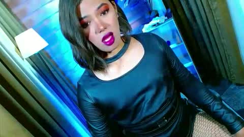 Snapshot of olivia_the_temptress27 chatting on 05/16/26, 06:43 Miss OLIVIA online show from 05/16/26, 06:43