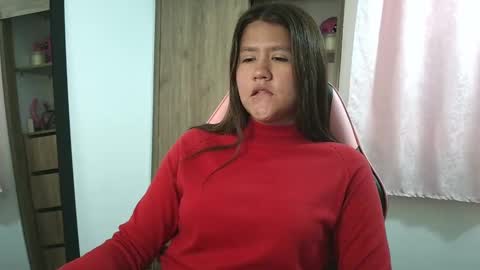 Olivia online show from 09/23/25, 01:36