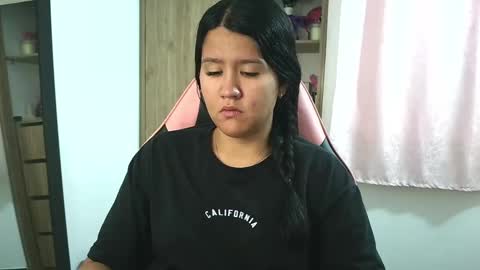 Olivia online show from 11/13/25, 02:38