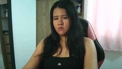 Olivia online show from 12/04/25, 02:48