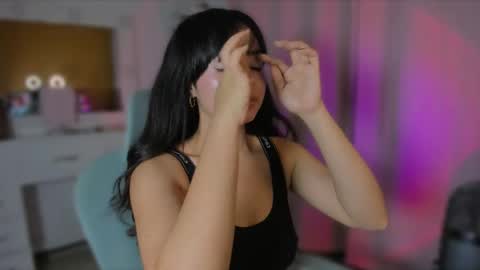 Olivia online show from 03/02/25, 06:59