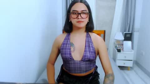 olivia_xxo online show from 07/16/26, 10:49