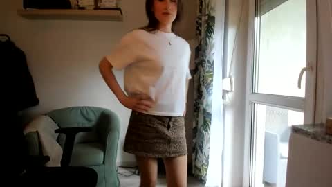 Snapshot of oliviaaa2003 chatting on 06/08/26, 11:54 Oliwiaa2004 online show from 06/08/26, 11:54