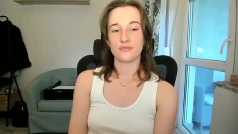Snapshot of oliviaaa2003 chatting on 07/01/26, 04:29 Oliwiaa2004 online show from 07/01/26, 04:29
