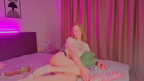 oliviaapink online show from 06/14/26, 10:01