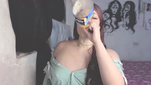 oliviabluee10 online show from 11/29/25, 03:20