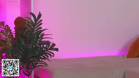 Snapshot of oliviabr0wn chatting on 02/15/26, 07:51 Olivia online show from 02/15/26, 07:51