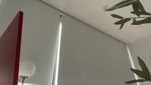 Olivia Brookes online show from 11/25/25, 08:09