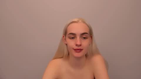 oliviaBeauty online show from 12/20/25, 07:54