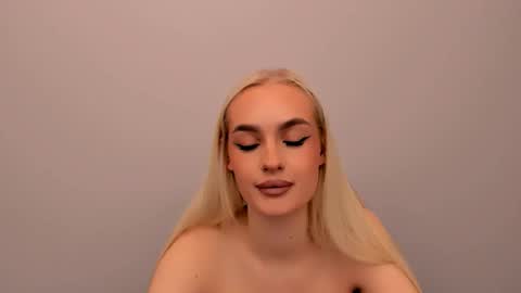 oliviaBeauty online show from 02/09/26, 05:39