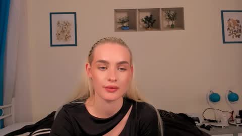 oliviaBeauty online show from 04/15/26, 07:54