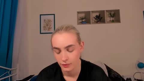 oliviaBeauty online show from 04/18/26, 07:18