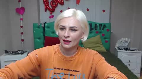 OliviaHorst online show from 09/18/25, 05:09