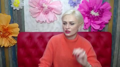 OliviaHorst online show from 11/16/25, 06:13