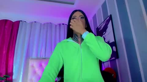 oliviahot01 online show from 04/10/26, 02:33