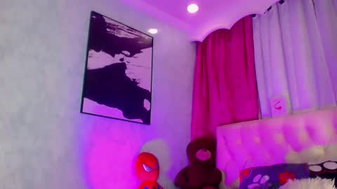 Snapshot of oliviahot01 chatting on 05/03/26, 01:11 oliviahot01 online show from 05/03/26, 01:11