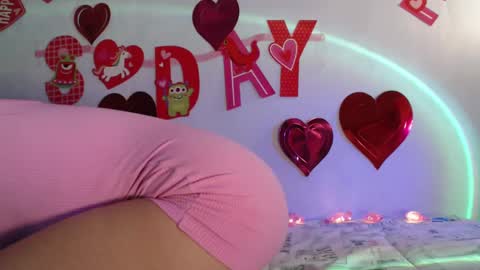 oliviajohnson20 online show from 02/16/25, 12:52