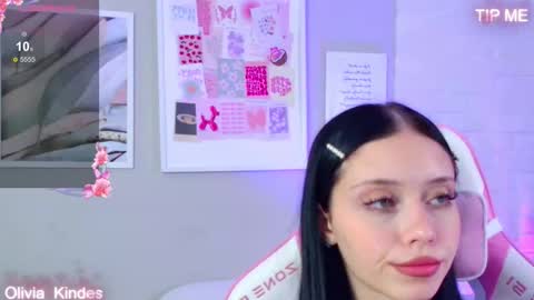 Olivia online show from 09/20/25, 05:14