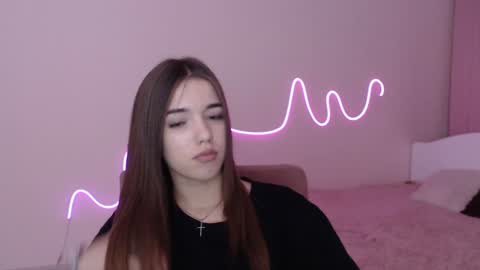 Snapshot of olivialimm chatting on 12/02/24, 07:38 Olivia online show from 12/02/24, 07:38