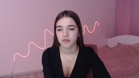 Snapshot of olivialimm chatting on 12/18/24, 03:22 Olivia online show from 12/18/24, 03:22