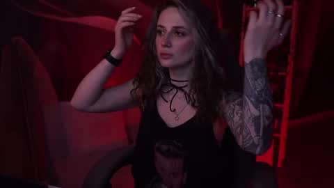 Liv online show from 11/05/25, 02:44