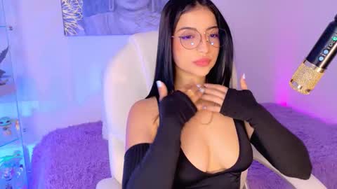 Olivia Mcneill  online show from 02/06/26, 01:03