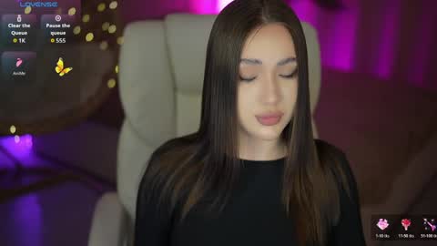 Olivia online show from 05/10/26, 06:46