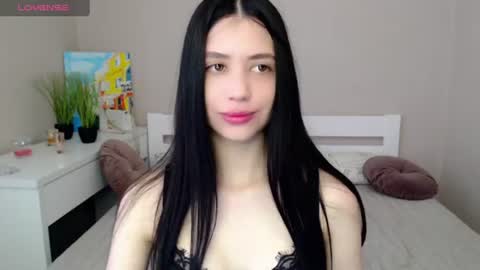 Snapshot of oliviarichi chatting on 06/17/26, 05:32 oliviarichi online show from 06/17/26, 05:32