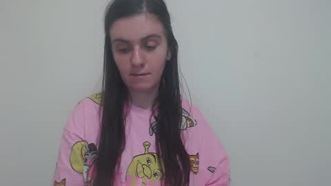 Snapshot of oliviasager chatting on 01/06/25, 06:52 Mistress Olivia online show from 01/06/25, 06:52