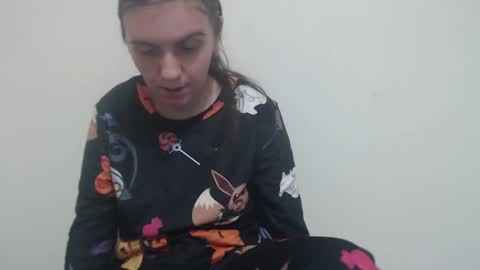 Snapshot of oliviasager chatting on 01/12/25, 11:26 Mistress Olivia online show from 01/12/25, 11:26