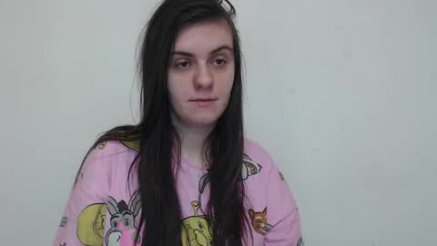 Snapshot of oliviasager chatting on 03/08/25, 01:06 Mistress Olivia online show from 03/08/25, 01:06
