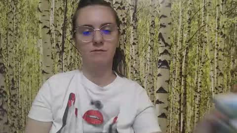 Snapshot of oliviasager chatting on 10/05/25, 04:44 Mistress Olivia online show from 10/05/25, 04:44