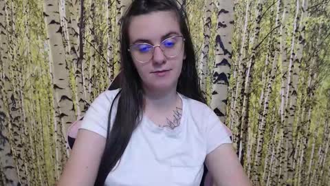 Snapshot of oliviasager chatting on 10/19/25, 11:27 Mistress Olivia online show from 10/19/25, 11:27
