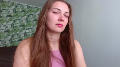 Snapshot of oliviashiny chatting on 06/30/26, 04:13 Olivia online show from 06/30/26, 04:13
